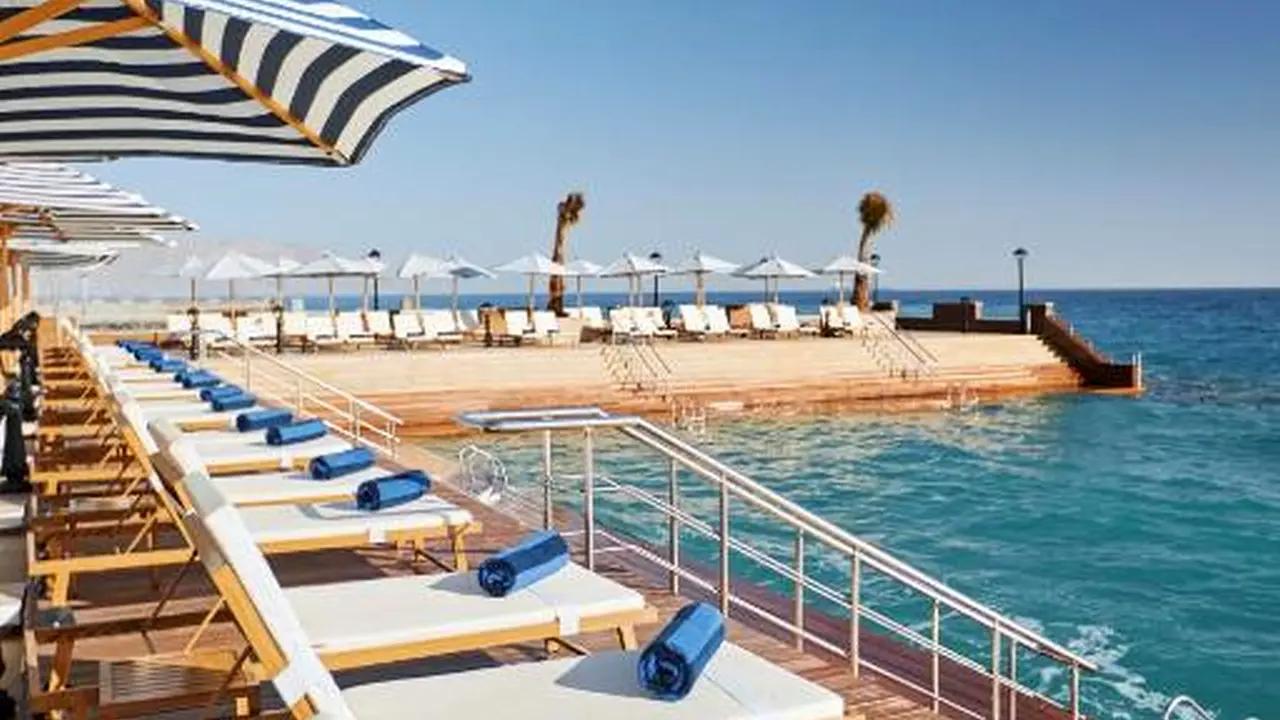 الفندق توليب الجلالة ماجستيك - العين السخنة